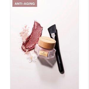 Peak Bloom Exfoliating Rose Clay Mask 4.OZ